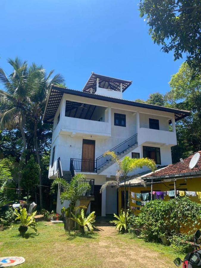Sunny Mound Unawatuna Close By Sri Yoga Shala Екстериор снимка